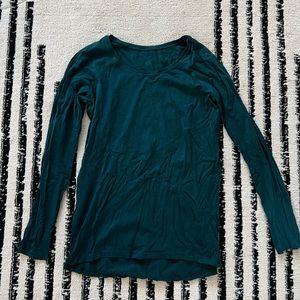 Lululemon long sleeve T-shirt